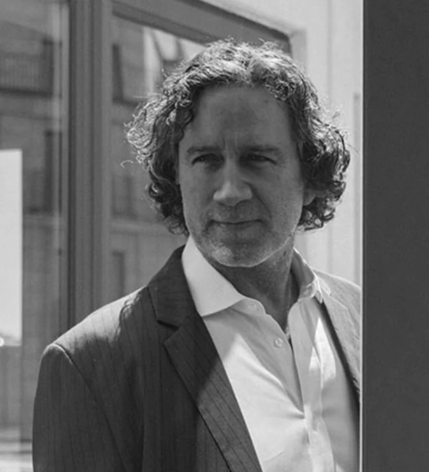 Camilo Astorga González, director creativo de Theus
